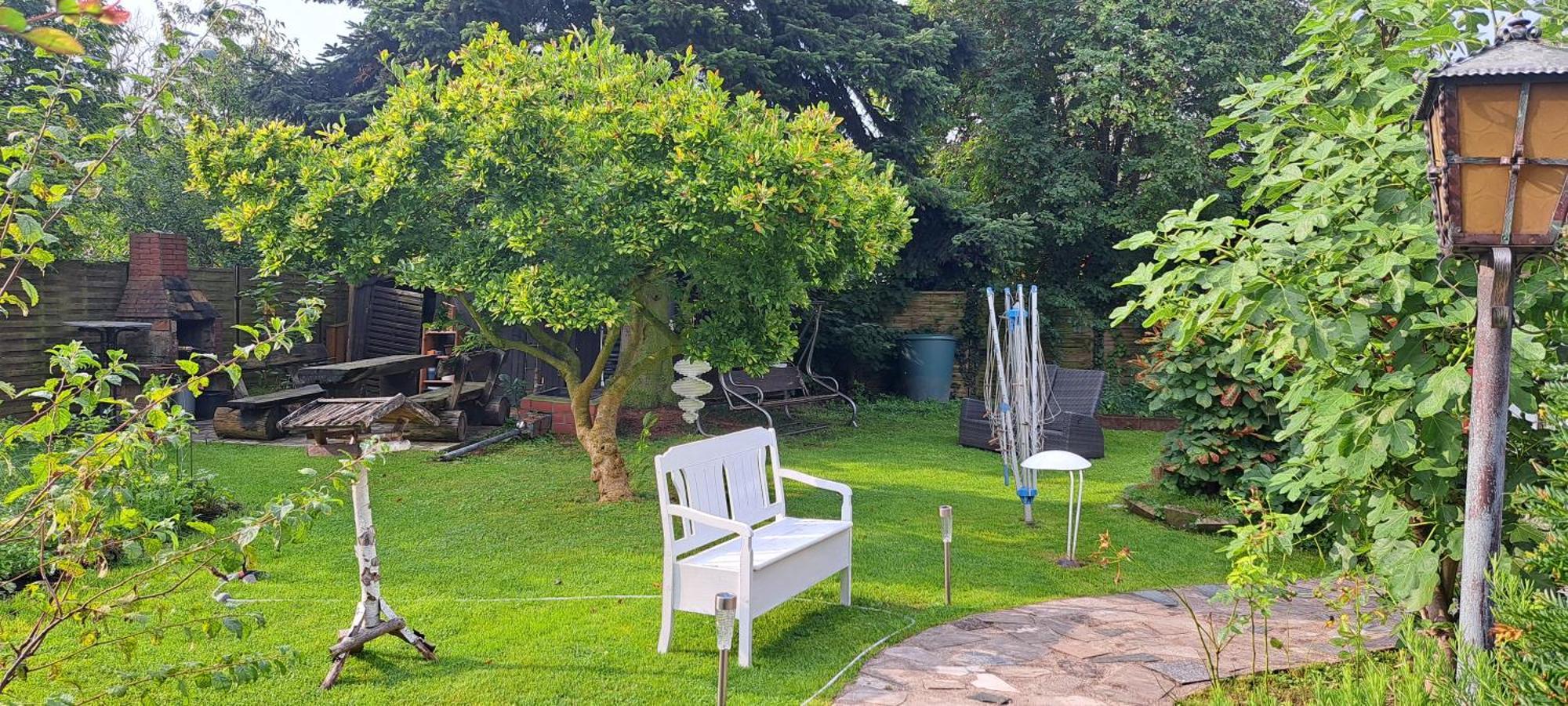 Appartamento All-in-one Mit Eigener Sonnenterrasse Im Garten Düsseldorf