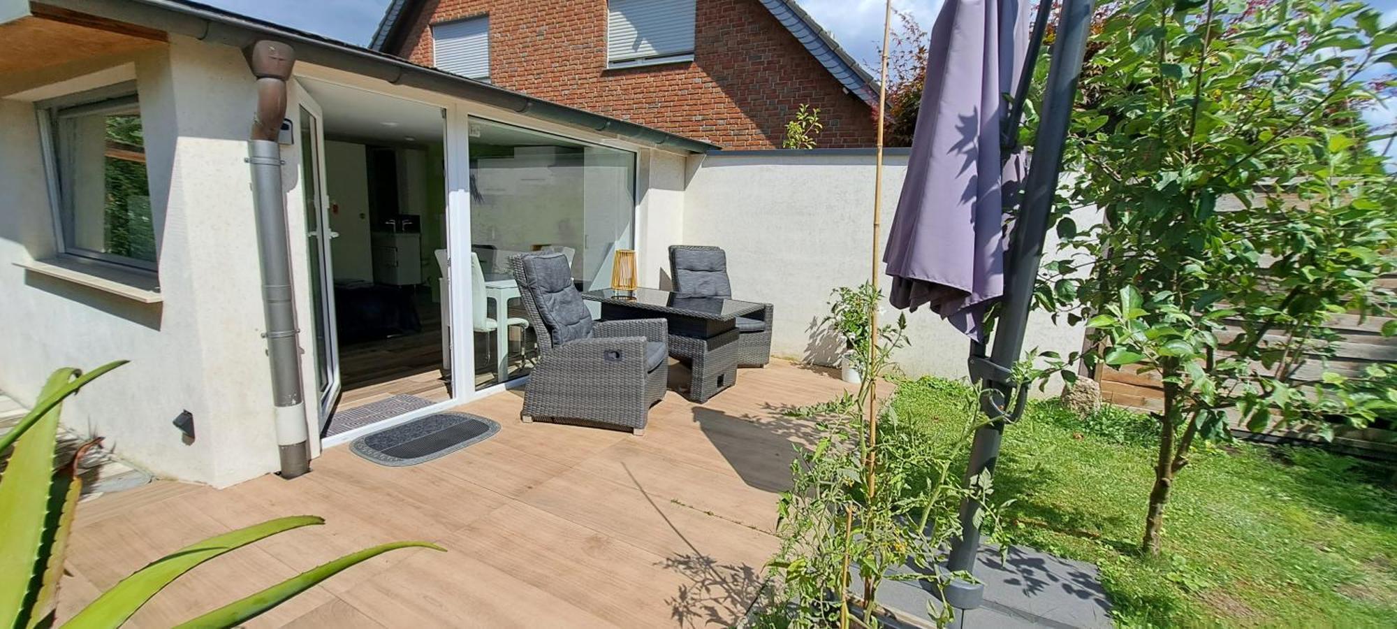 All-in-one Mit Eigener Sonnenterrasse Im Garten *
