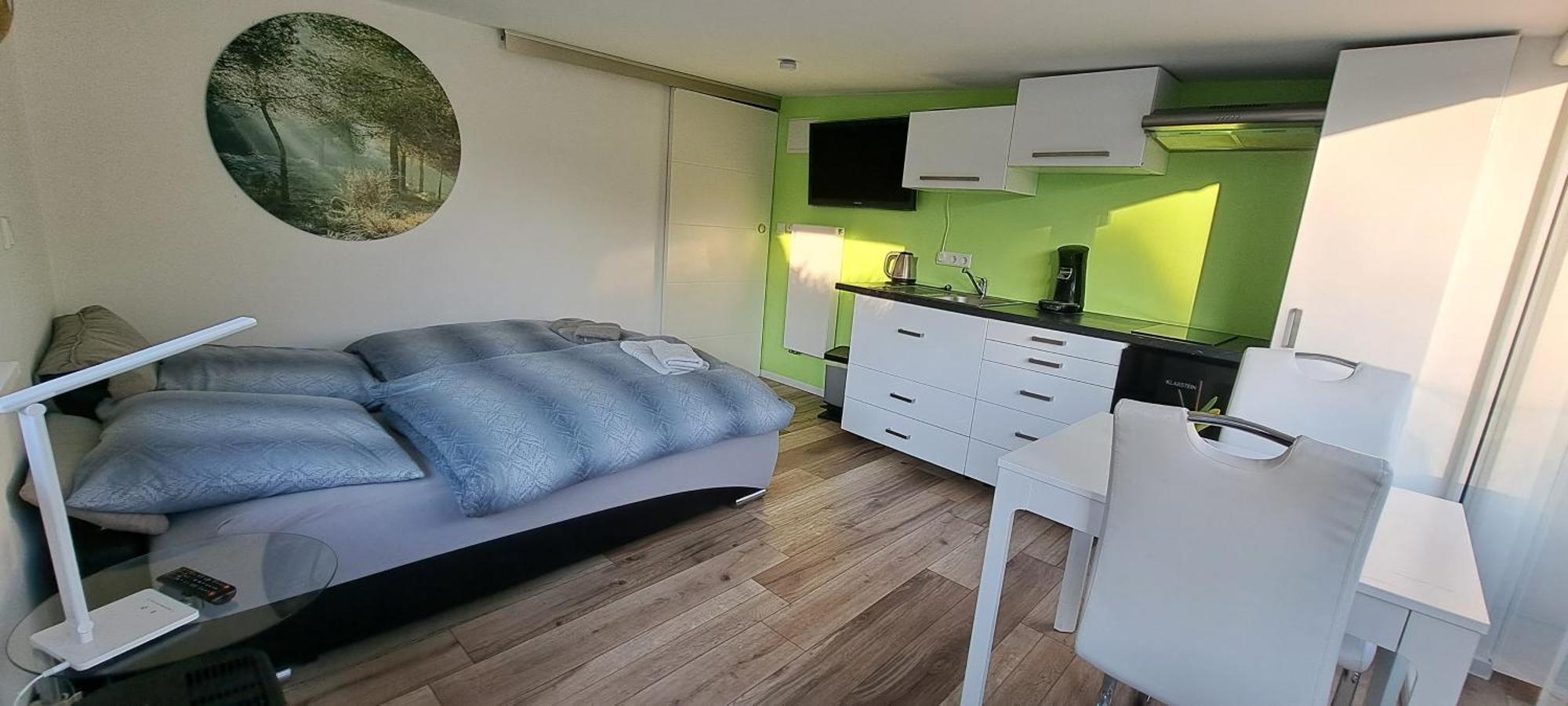 Appartement All-in-one Mit Eigener Sonnenterrasse Im Garten Düsseldorf